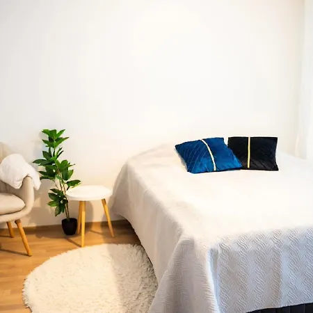 Upea Yksioe Tapiolan Urheilupuistossa شقة *